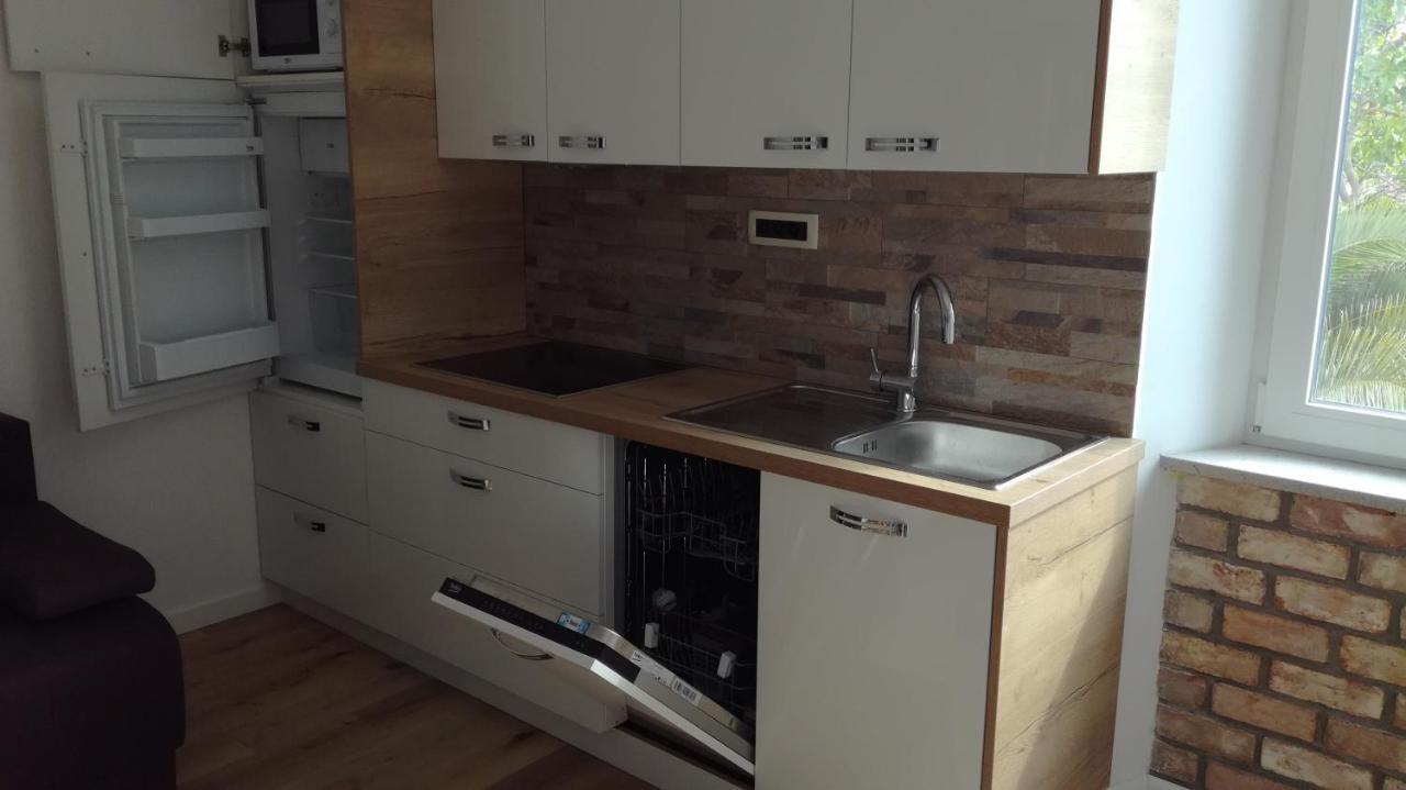 Apartmaji Apollonio 伊佐拉 外观 照片